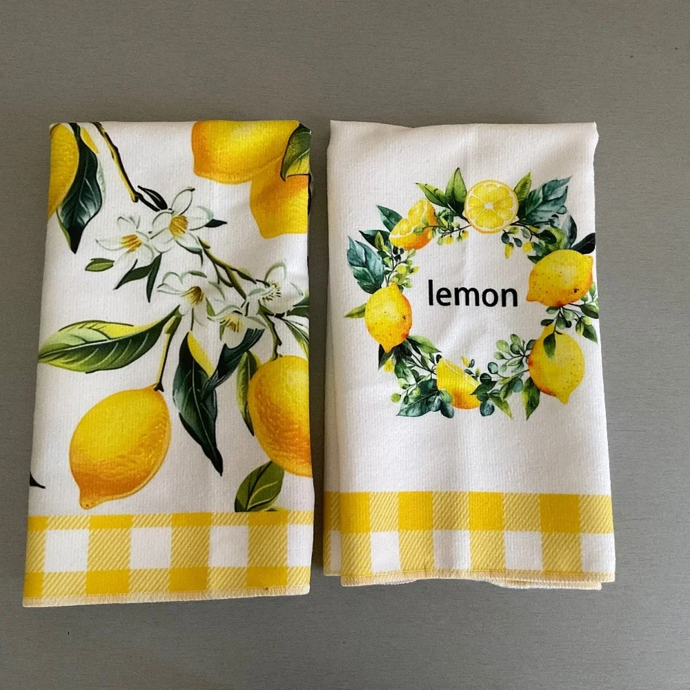 Kitchen towels with lemon print